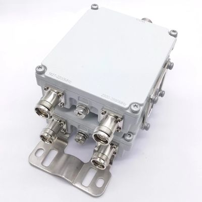 Двухдиапазонный низкочастотный комбинатор 790-862 МГц 880-960 МГц 4.3-10-F HL-0809/0910-217701 427701