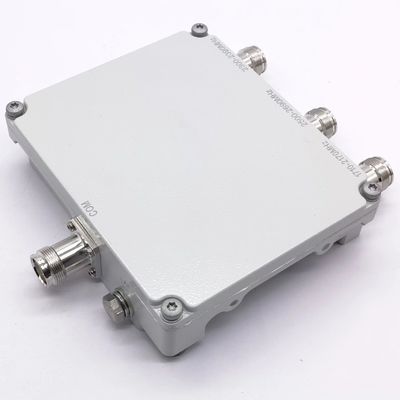 Комбинатор IP65 для внутренних и наружных помещений 1710-1880/1920-2170/2300-2700MHz 4.3-10-F DIN-F