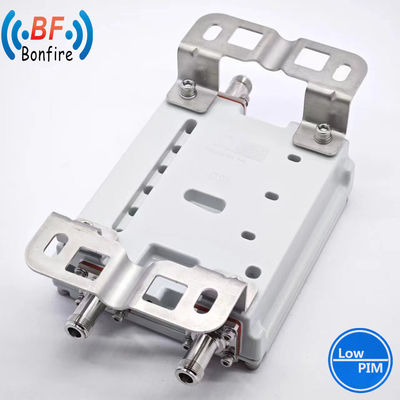 Компактный 4.3-10 F / DIN-F интерфейс RF триплексер для критической связи