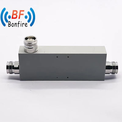 7dB Каваритный направленный ретранслятор Антенный соединитель для GSM UHF CDMA 400-900MHz в черном
