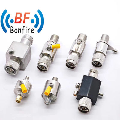 RF Коаксиальный защитник от перенапряжения N Женская перегородка к SMA Женщина Джек Молния Arrester Arrester N-SMA Kky Surge Arrester 90V 6000MHz
