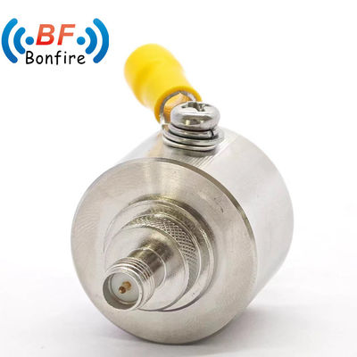 RF Lightning Arrester Dual Female F Jack to F Jack Коаксиальный защитник от приливов кабеля 698-3800MHz Внутренний / наружный IP65