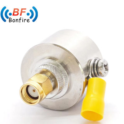 RF Lightning Arrester Dual Female F Jack to F Jack Коаксиальный защитник от приливов кабеля 698-3800MHz Внутренний / наружный IP65