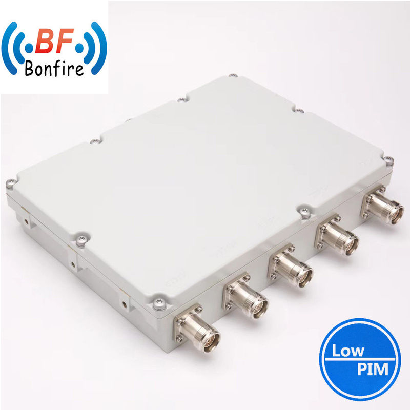 Пакет Размер 19.00 * 15.00 * 2.50 см Интерфейс 4.3-10f DIN-F 5g Penta-Band Combiner