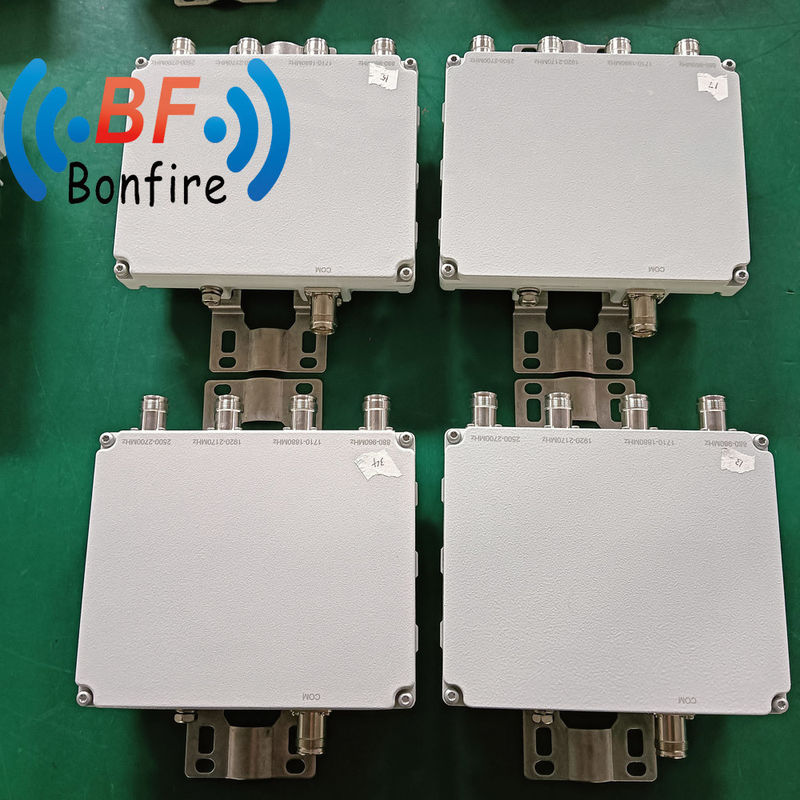 4.3-10f DIN-F 1710-2700MHz 4 портовый низкоприводный RF Quad-Band Combiner RF Quadplexer 2,630 кг