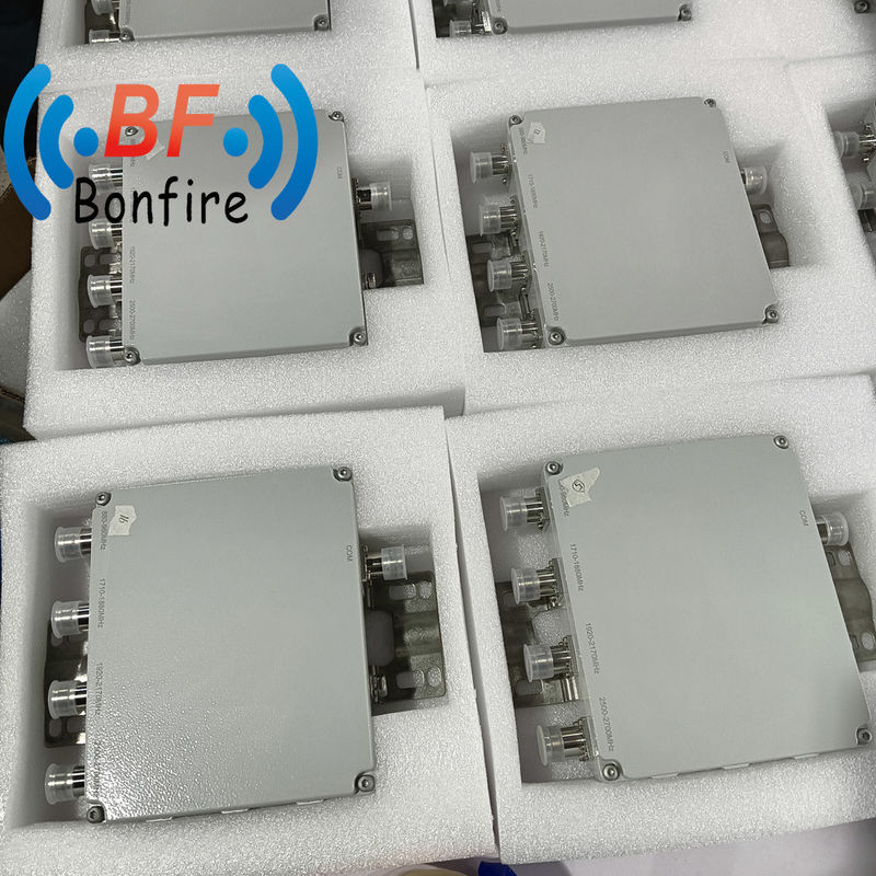 Топволны 1710-2700 МГц RF низкий Pim Quadplexer DIN Женщина -155dbc Quad-Band Combiner Серый