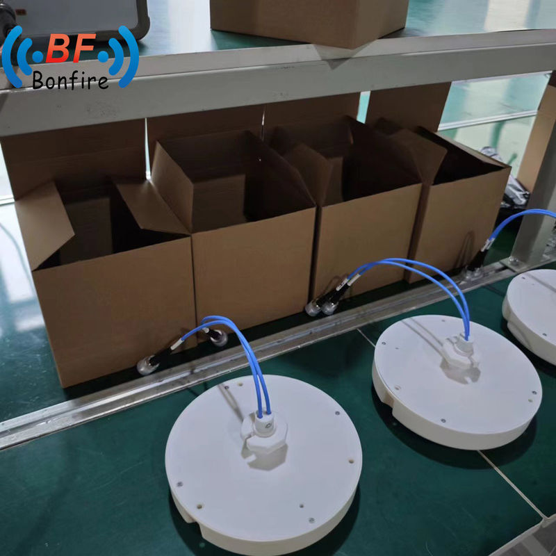 Внутри помещений высокий прирост 4*4 MIMO RFID Дальний диапазон антенны 60° 1710-2700 3300-4000MHz 2 км