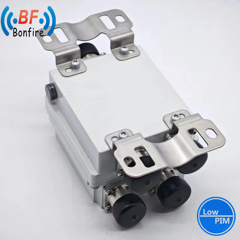 UHF 1710-2170MHz 2300-2690MHz Передатчик с низким Пим Комбинатор RF Комбинатор N Женщина Тип 100W
