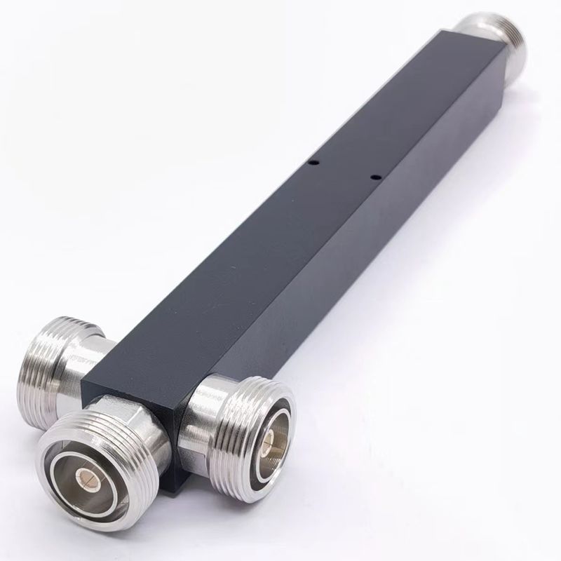 Черный ультраширокополосный 2/3/4 Way Low Pim Reactive High Power Splitter 698-4200MHz
