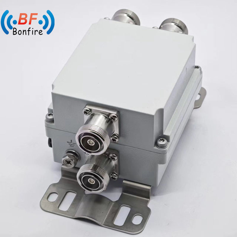 4.3-10f Интерфейс DIN-F Триплексерный комбинатор для 5G Рынок 300W 1920-2170 2300-2400 2500-2700mhz Низкий Pim