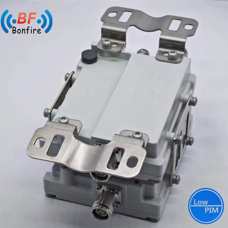 4.3-10 Коннектор Triplexer RF Diplexer Combiner для телекоммуникаций 698-960MHz 1920-2170MHz