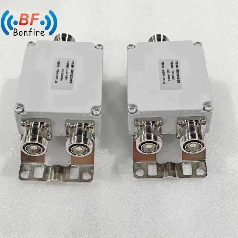 Низкий Pim -160dbc Комбинатор двойной полосы 2300-2400 2500-2700MHz с женским разъемом DIN