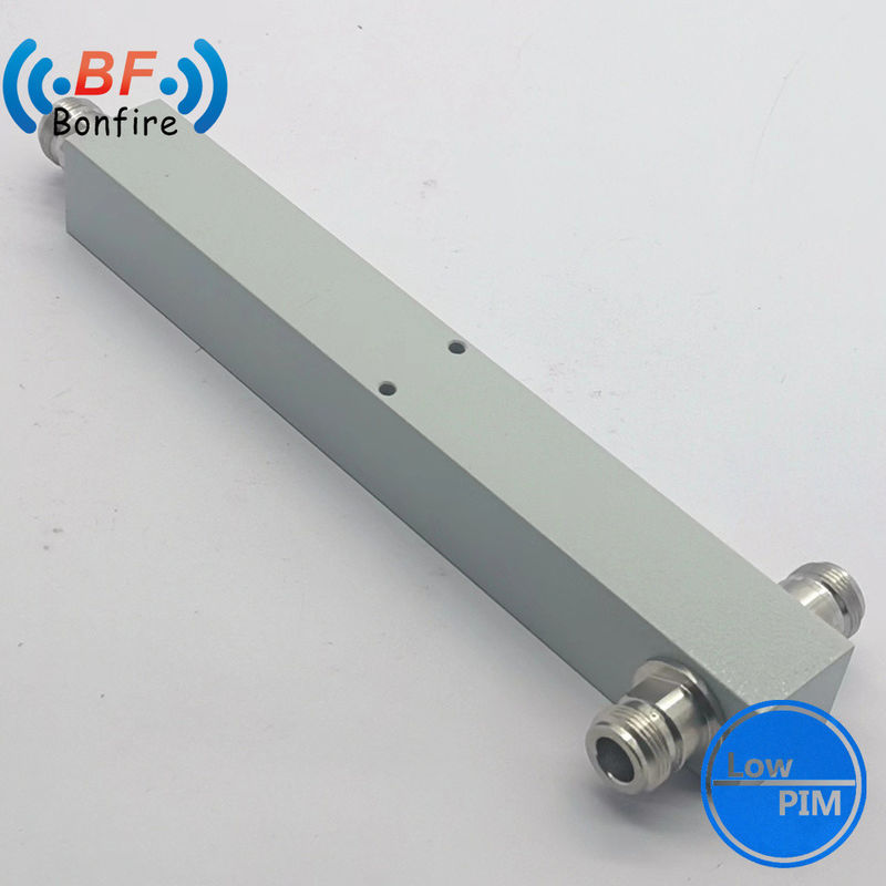 50 Вт 4-сторонний разделитель мощности для VHF UHF 698-3800 МГц Ибс / Дас Способность доставки проекта