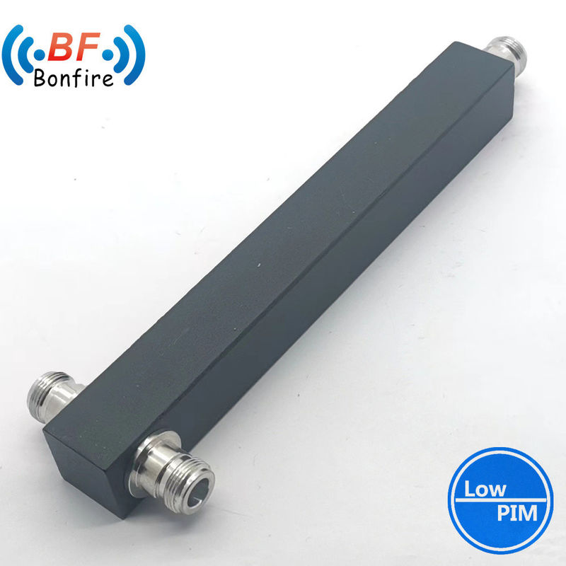 Внутренний GFQ-XXXXXX 50W 2-сторонний 698-3800MHz распределитель радиочастотного питания с 4.3/10-женским разъемом